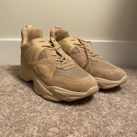 STEVE MADDEN! - Picture 4 of 4